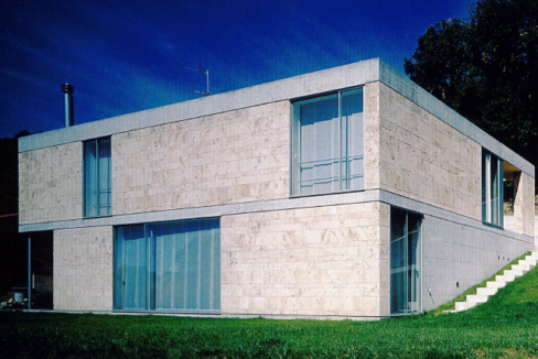 Esterno 2